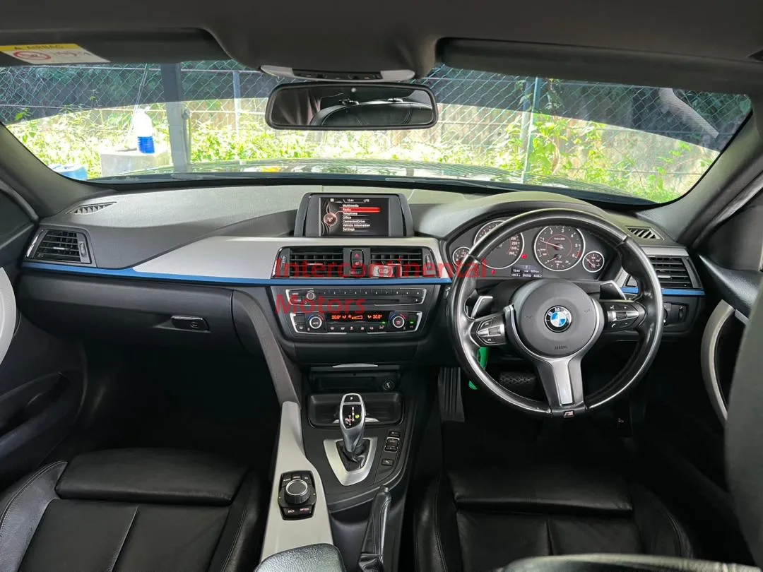 2015 BMW 320d M Sport 2.0 thumbnail 16