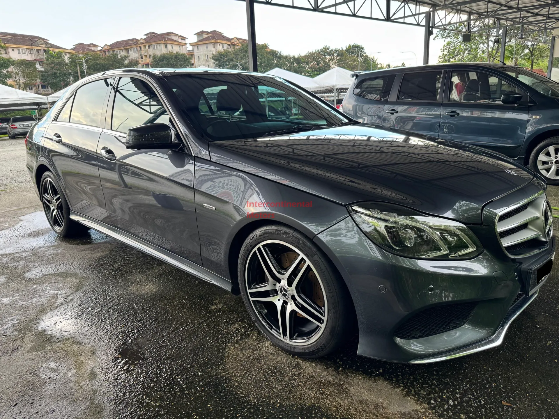 2016 Mercedes-Benz E250 2.0 Edition E thumbnail 2