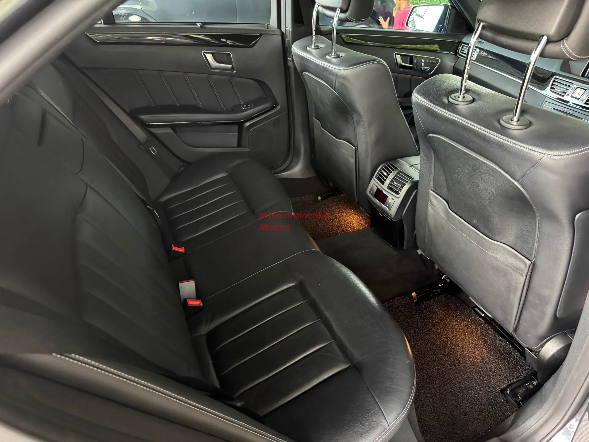 2016 Mercedes-Benz E250 2.0 Edition E thumbnail 11