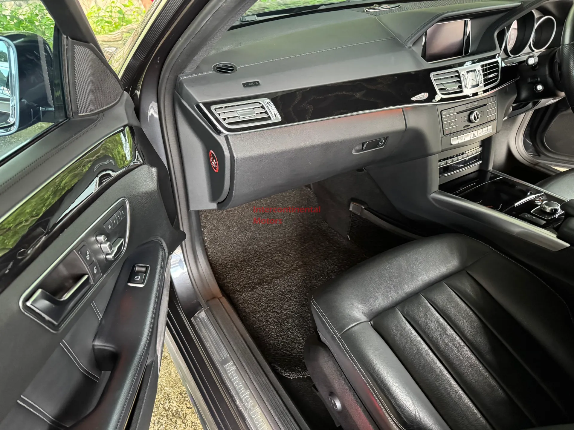 2016 Mercedes-Benz E250 2.0 Edition E thumbnail 13