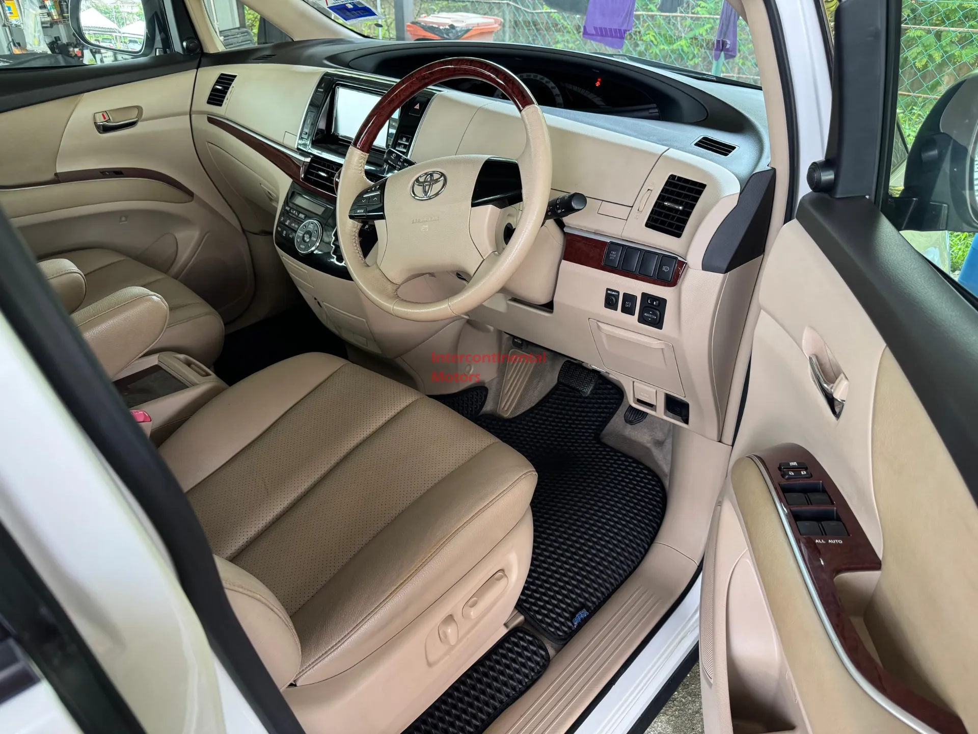 2014 Toyota Previa Estima 2.4 thumbnail 8