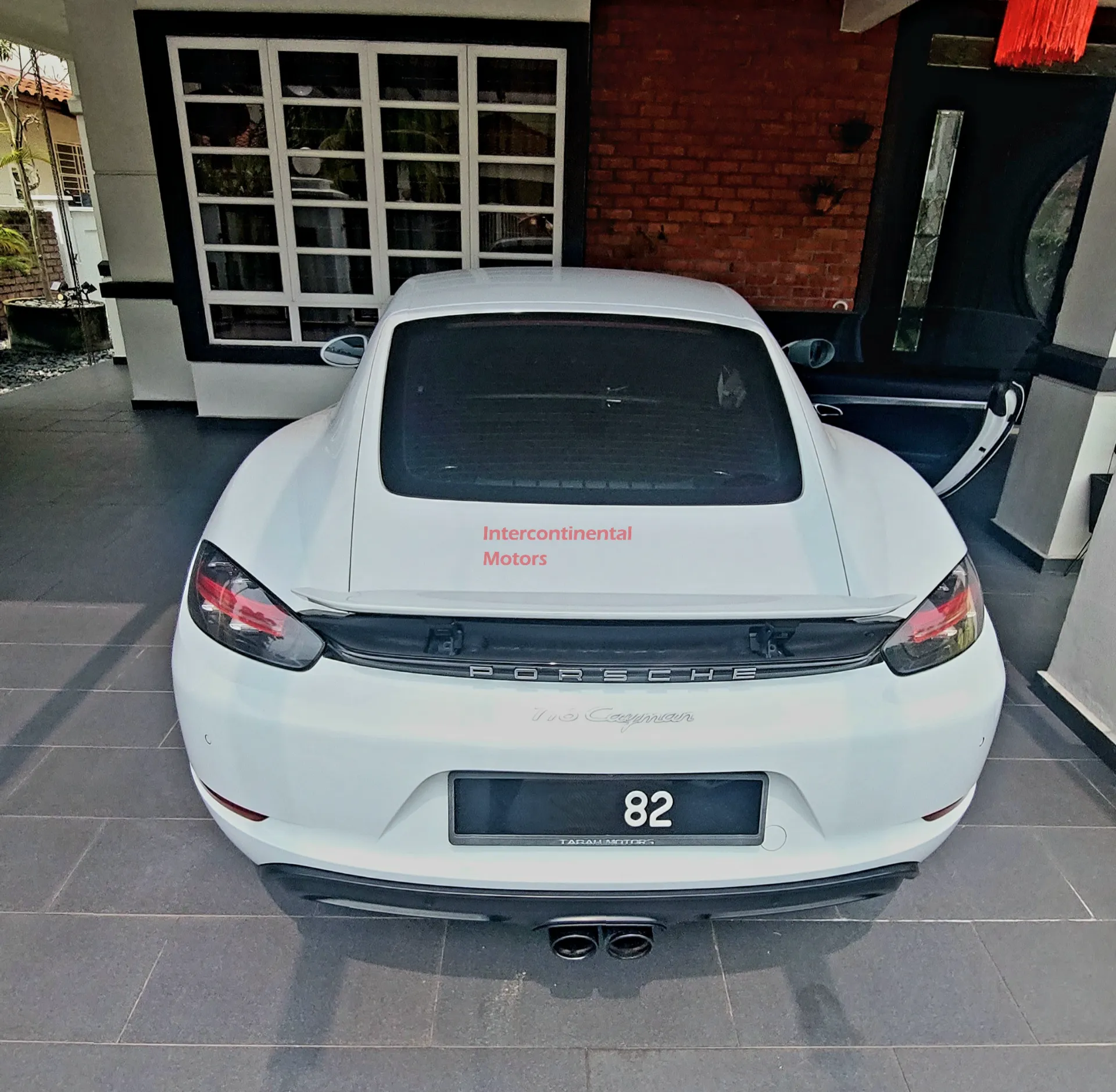 2018 Porsche 718 Cayman 2.0 thumbnail 4