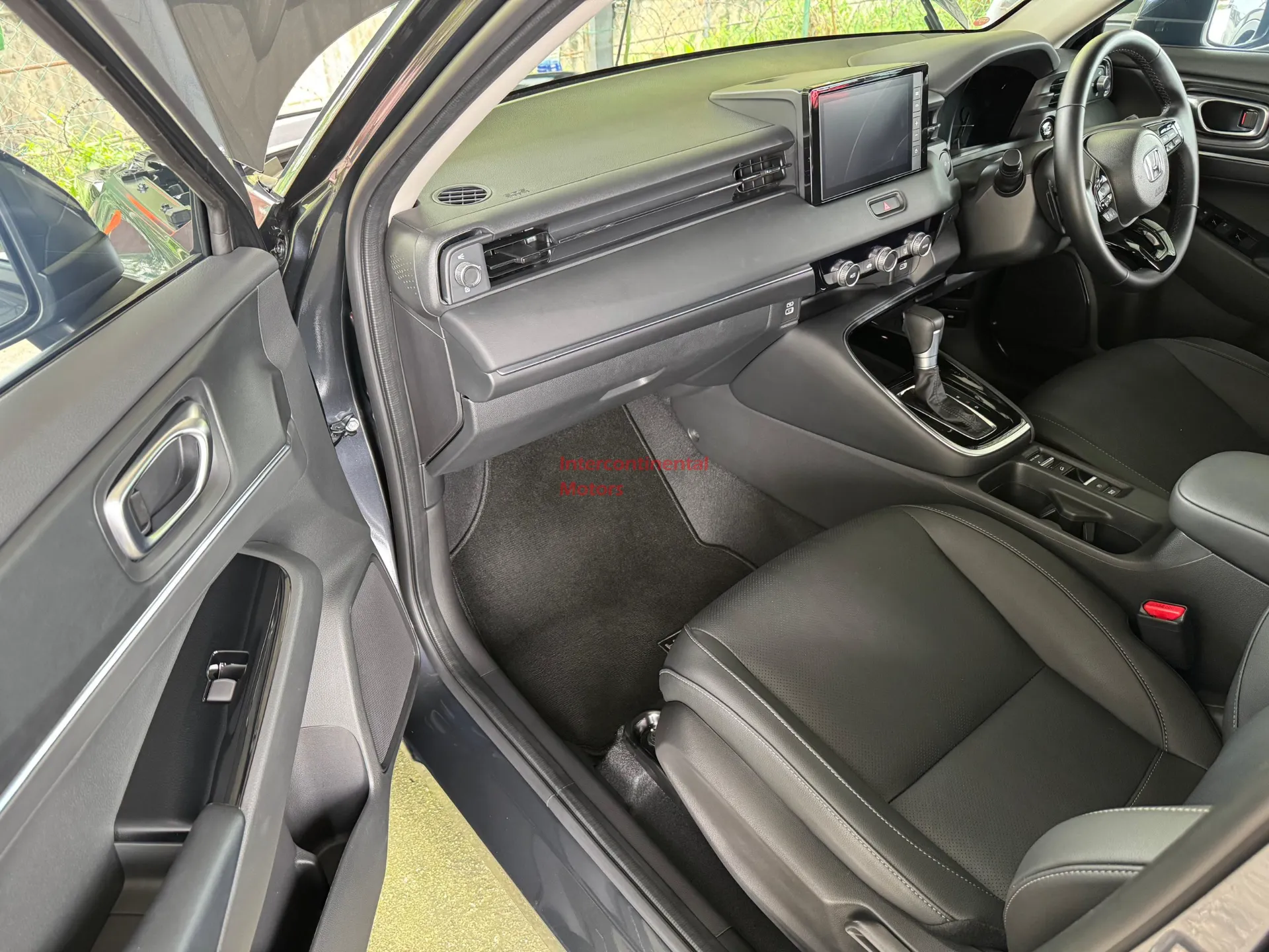 2025 Honda HR-V 1.5T V thumbnail 14
