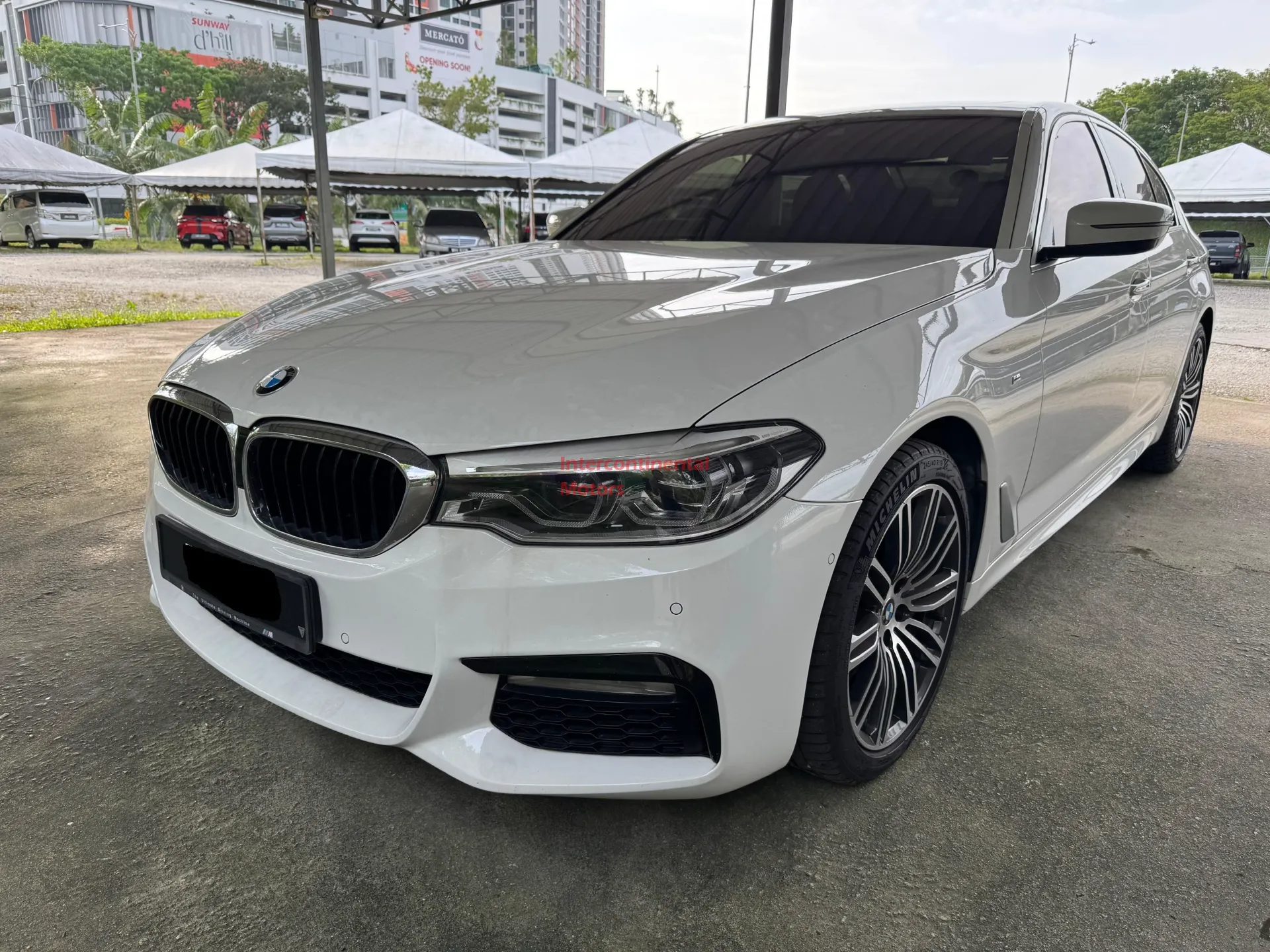 2017 BMW 530i 2.0 M Sport thumbnail 3