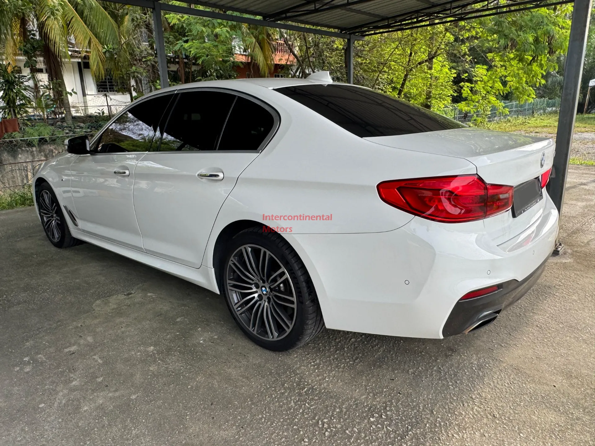 2017 BMW 530i 2.0 M Sport thumbnail 5