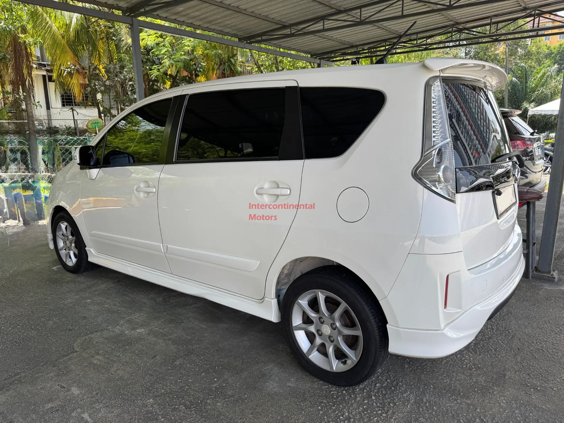 2016 Perodua Alza EZ 1.5 thumbnail 6