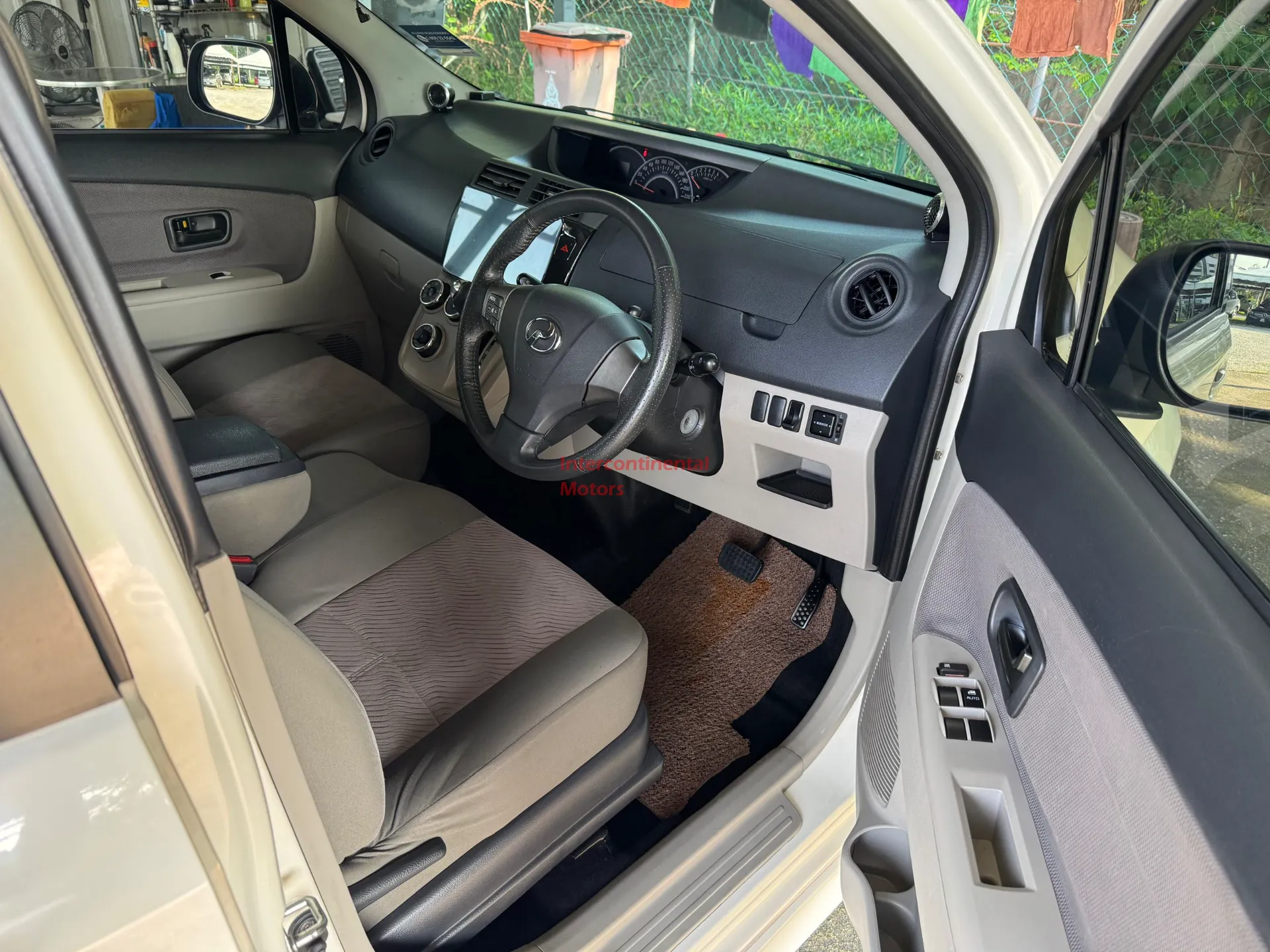 2016 Perodua Alza EZ 1.5 thumbnail 13