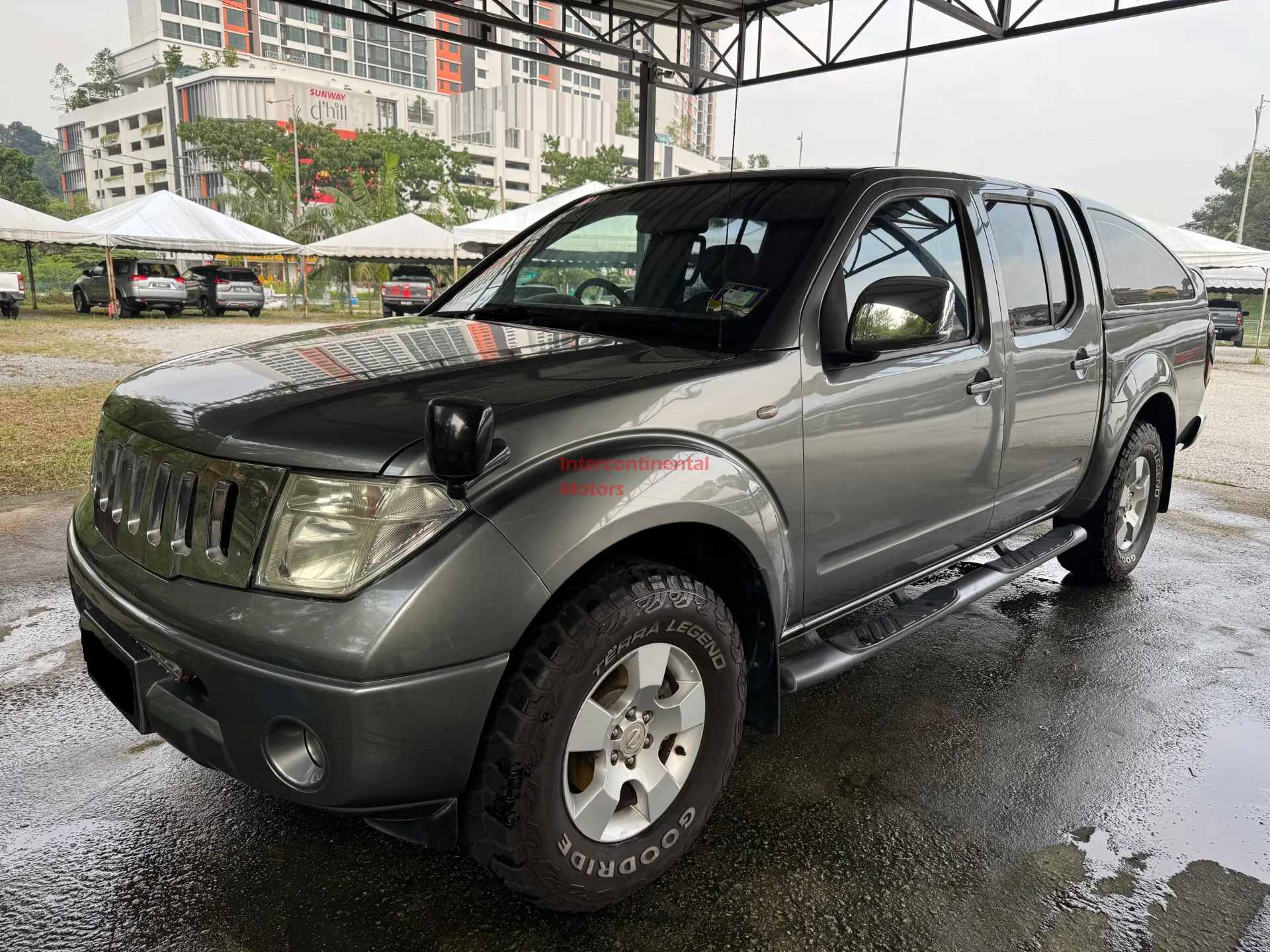 2013 Nissan Navara 2.5 4x4 LE thumbnail 2