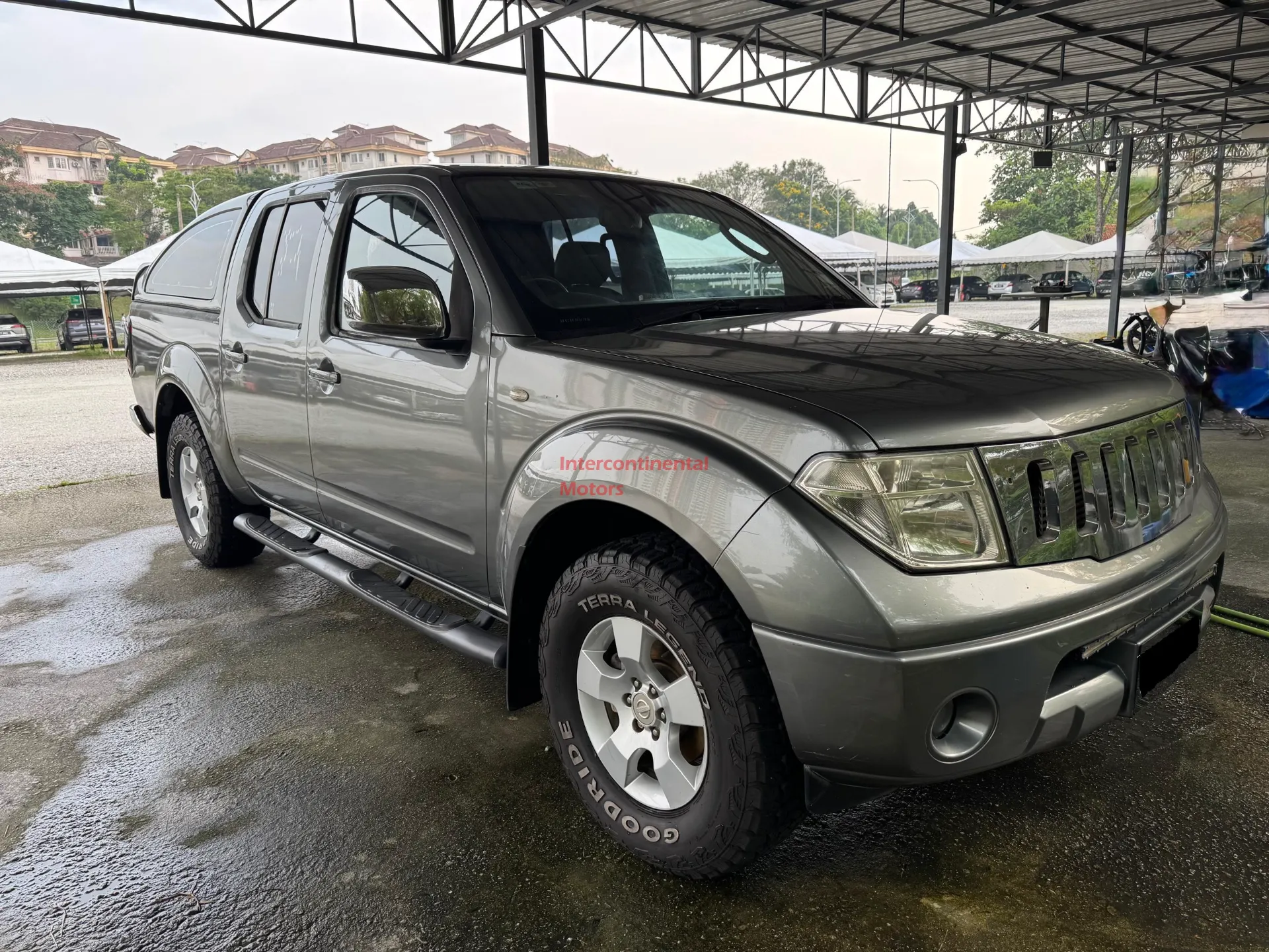2013 Nissan Navara 2.5 4x4 LE thumbnail 3
