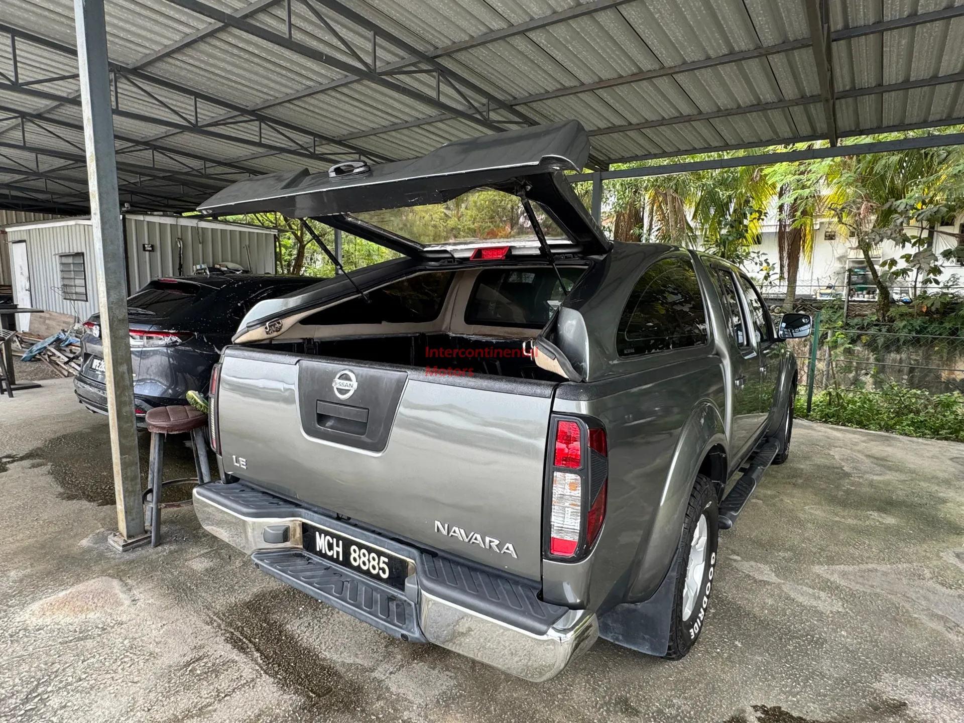 2013 Nissan Navara 2.5 4x4 LE thumbnail 7