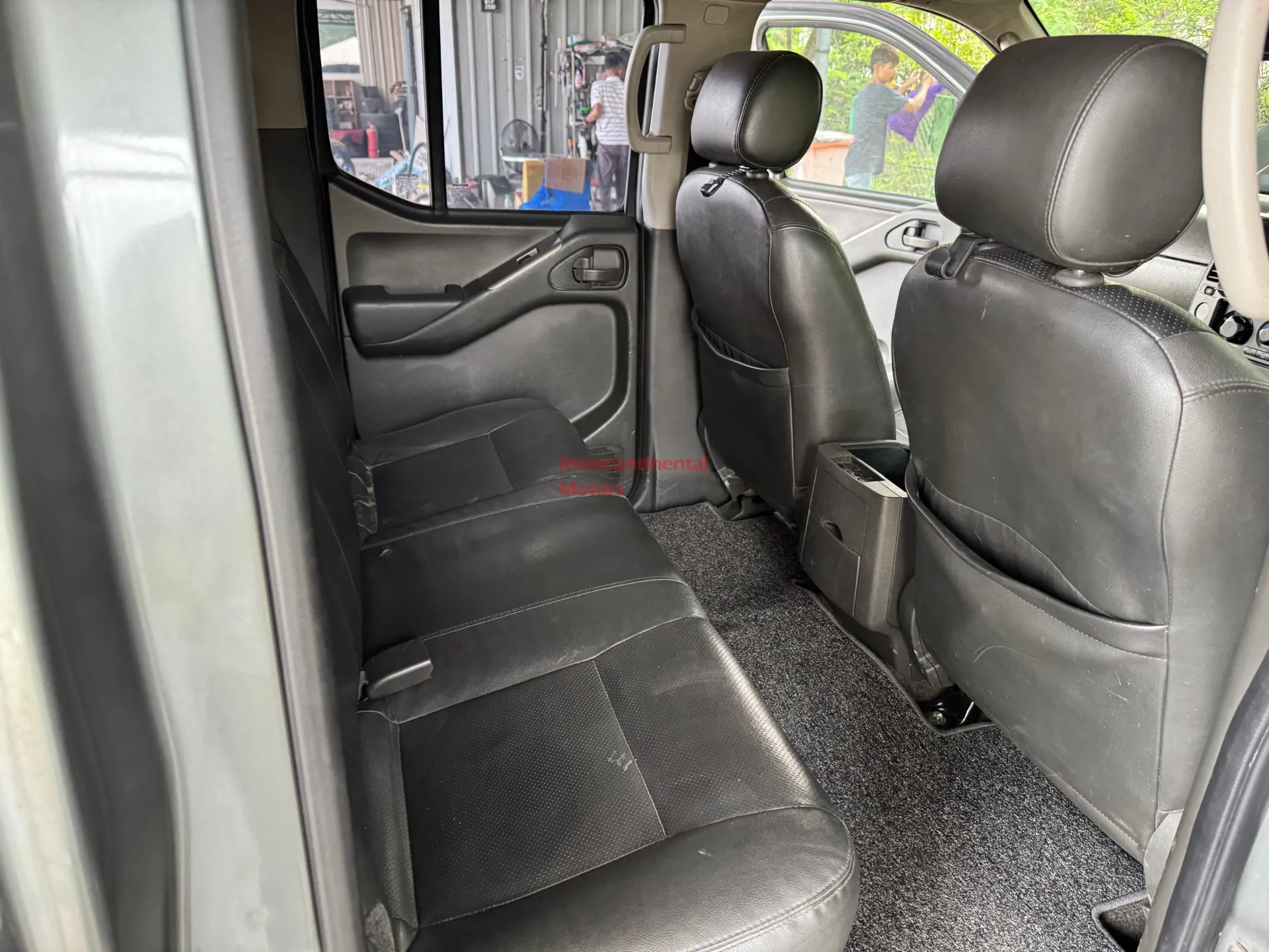 2013 Nissan Navara 2.5 4x4 LE thumbnail 12