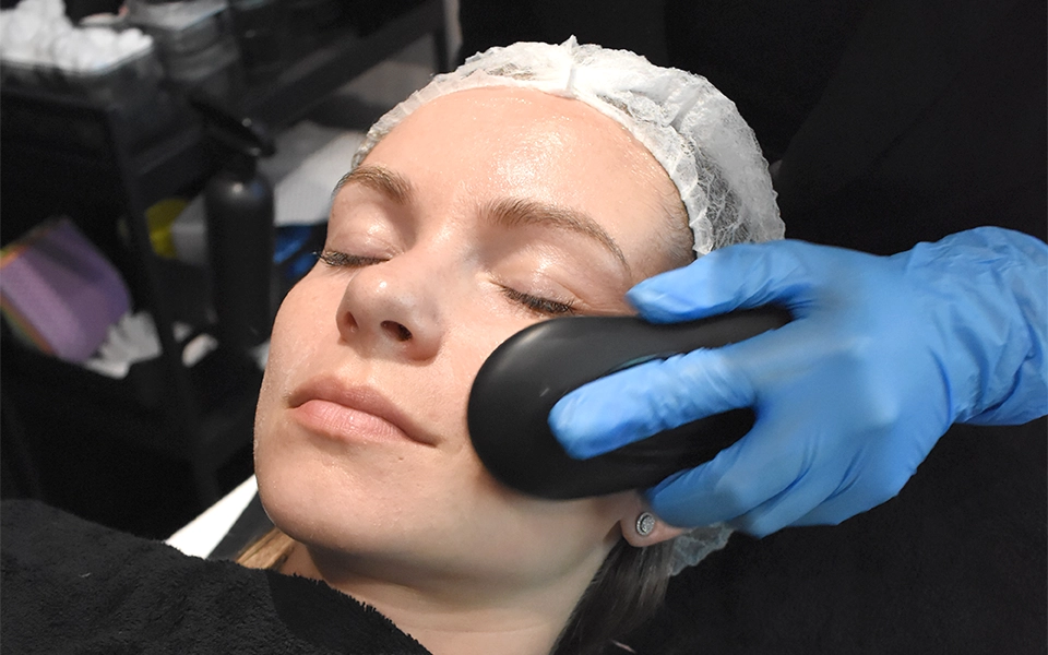 TIEFENREINIGUNGSBEHANDLUNG