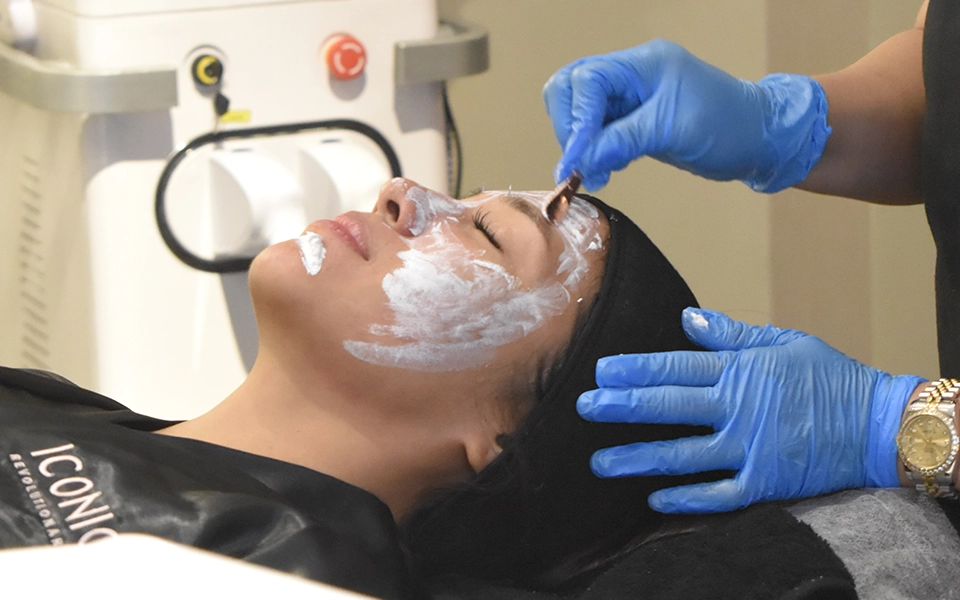 HYDRAFACIAL ULTIMATE GLOW