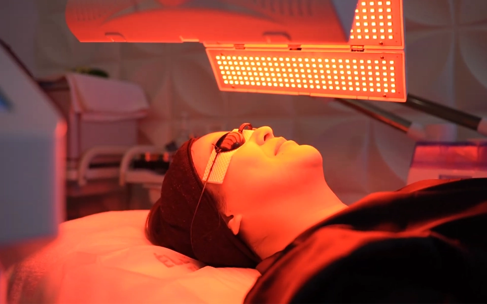 LED LICHTTHERAPIE SESSION