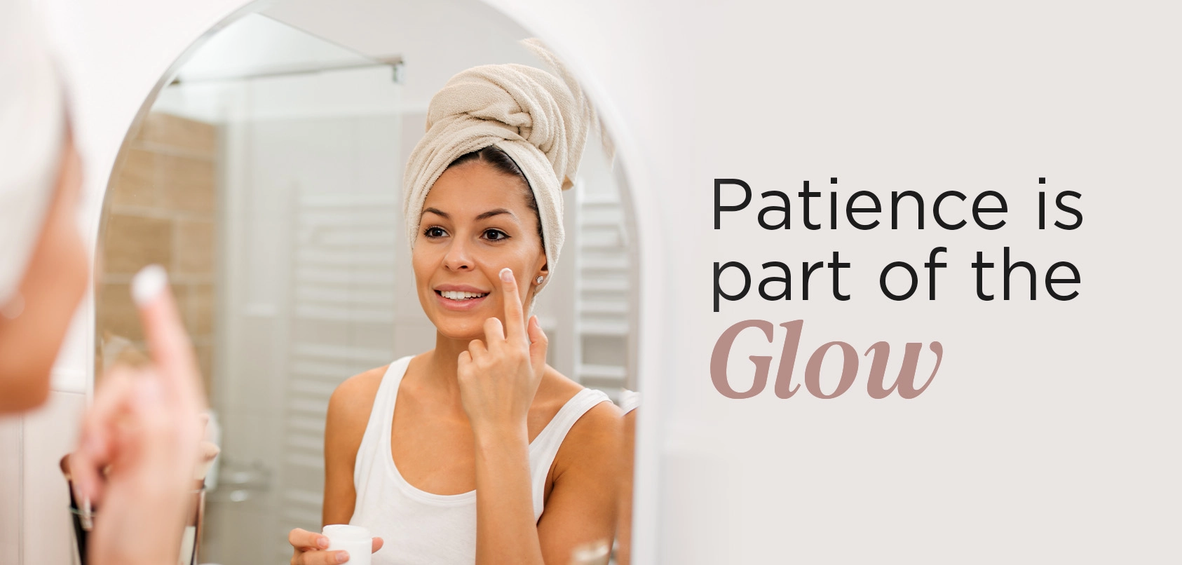 ICONIQUE - WEBSITE BANNER_BLOG_SKINCARE HABITS OF CONFIDENT WOMAN 4.webp