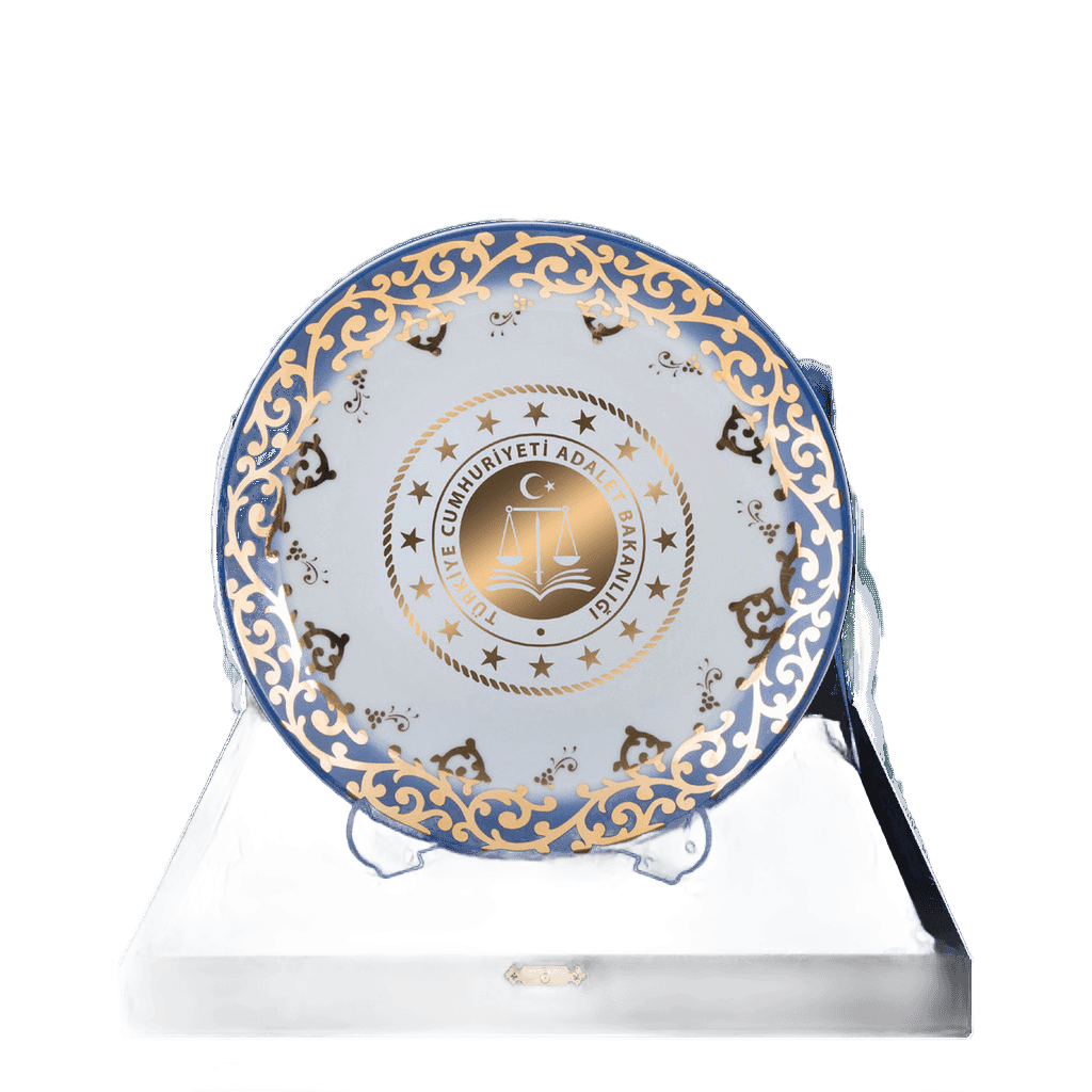 Güral Porselen Altın Dekorlu Plaket Tabağı