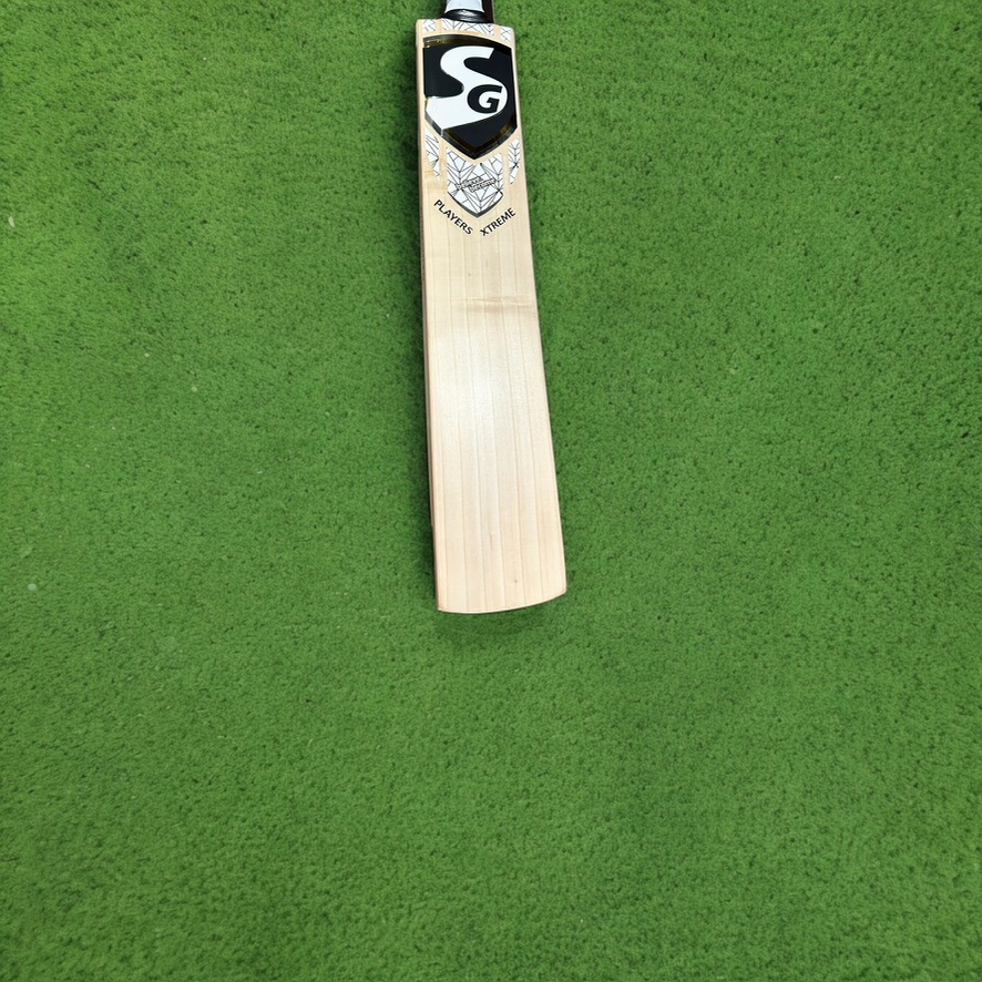 SG Players Extreme -Fully Knocked - Ready to Play Bat (Includes - Scuff Sheet/Extra Grip/Toe Guard)