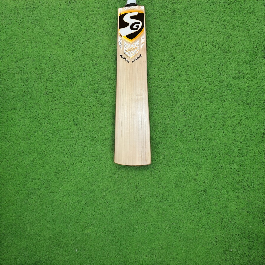 SG Players Extreme -Fully Knocked - Ready to Play Bat (Includes - Scuff Sheet/Extra Grip/Toe Guard)