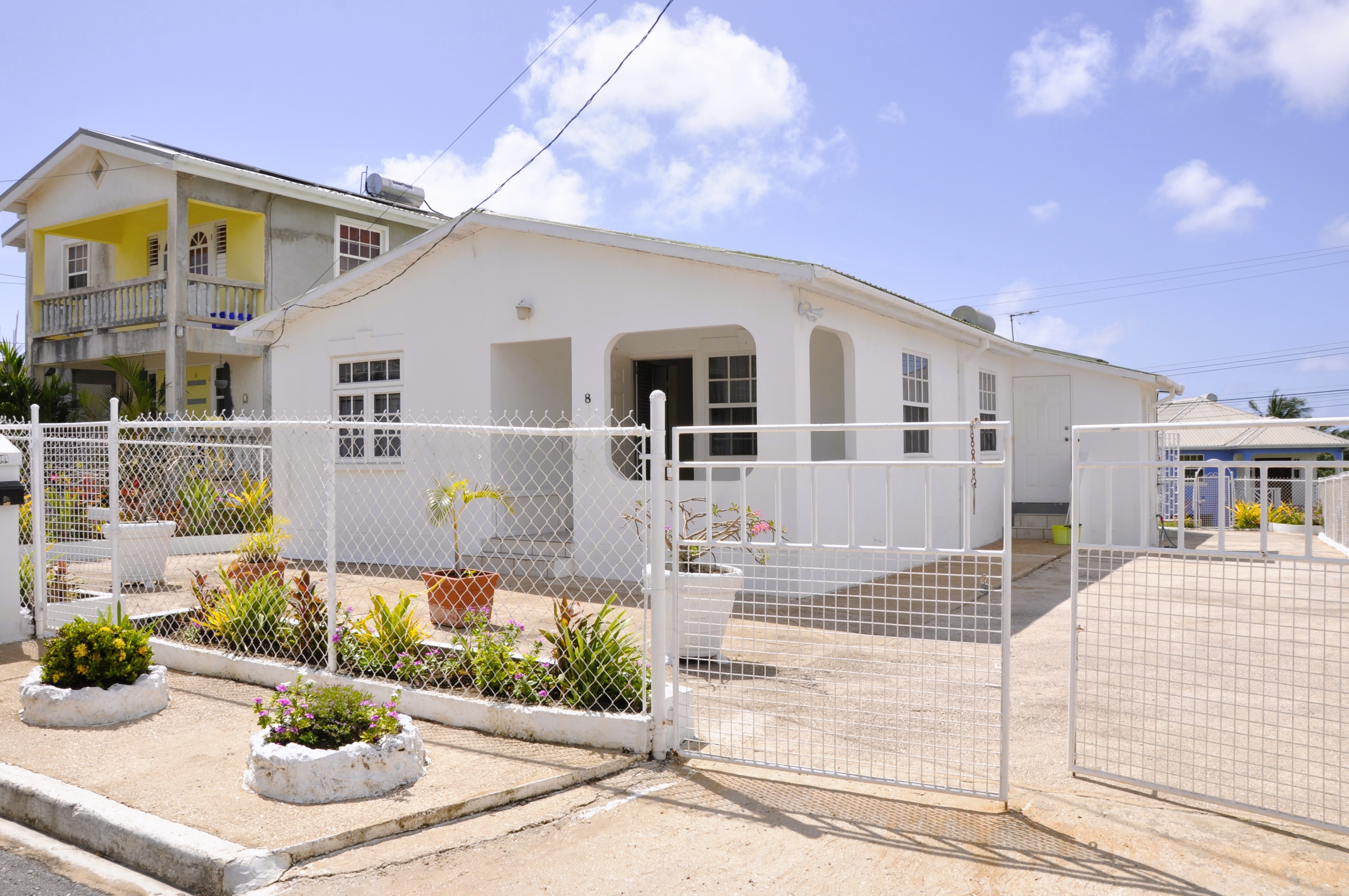 Property thumbnail 2