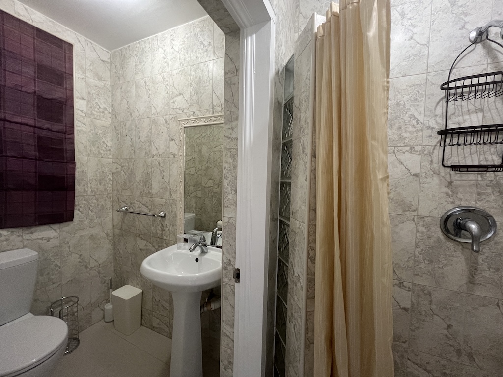 Property thumbnail 11