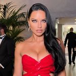 Adriana Lima Instagram profile photo