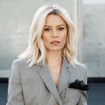 Elizabeth Banks Instagram profile photo