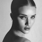 Rosie Huntington-Whiteley Instagram profile photo