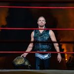 Stephen Amell Instagram profile photo