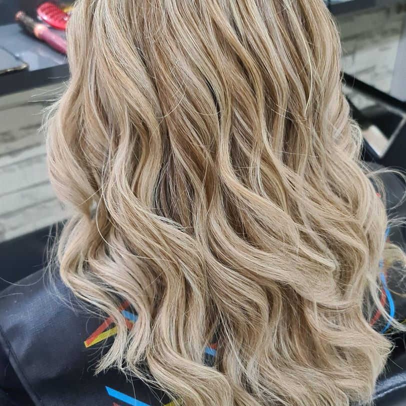 BEAUTY SALON LIKE