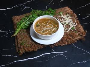 veg-noodles-soup