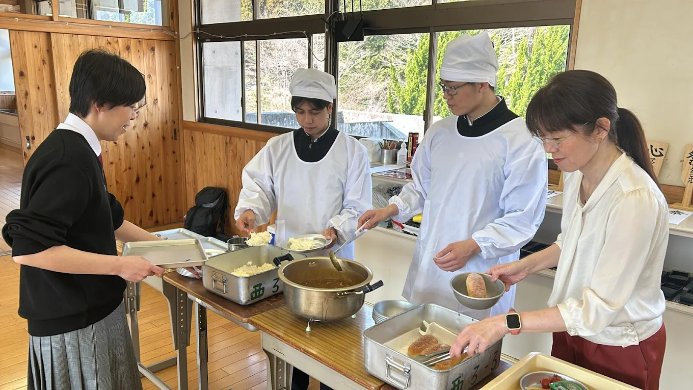 Full-Day Japanese School Experience at Kimino High School