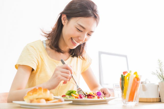 無理な食事制限がなく、三度の食事が食べられる