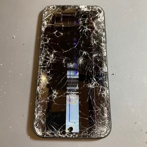 iPhone XR 画面割れ修理
