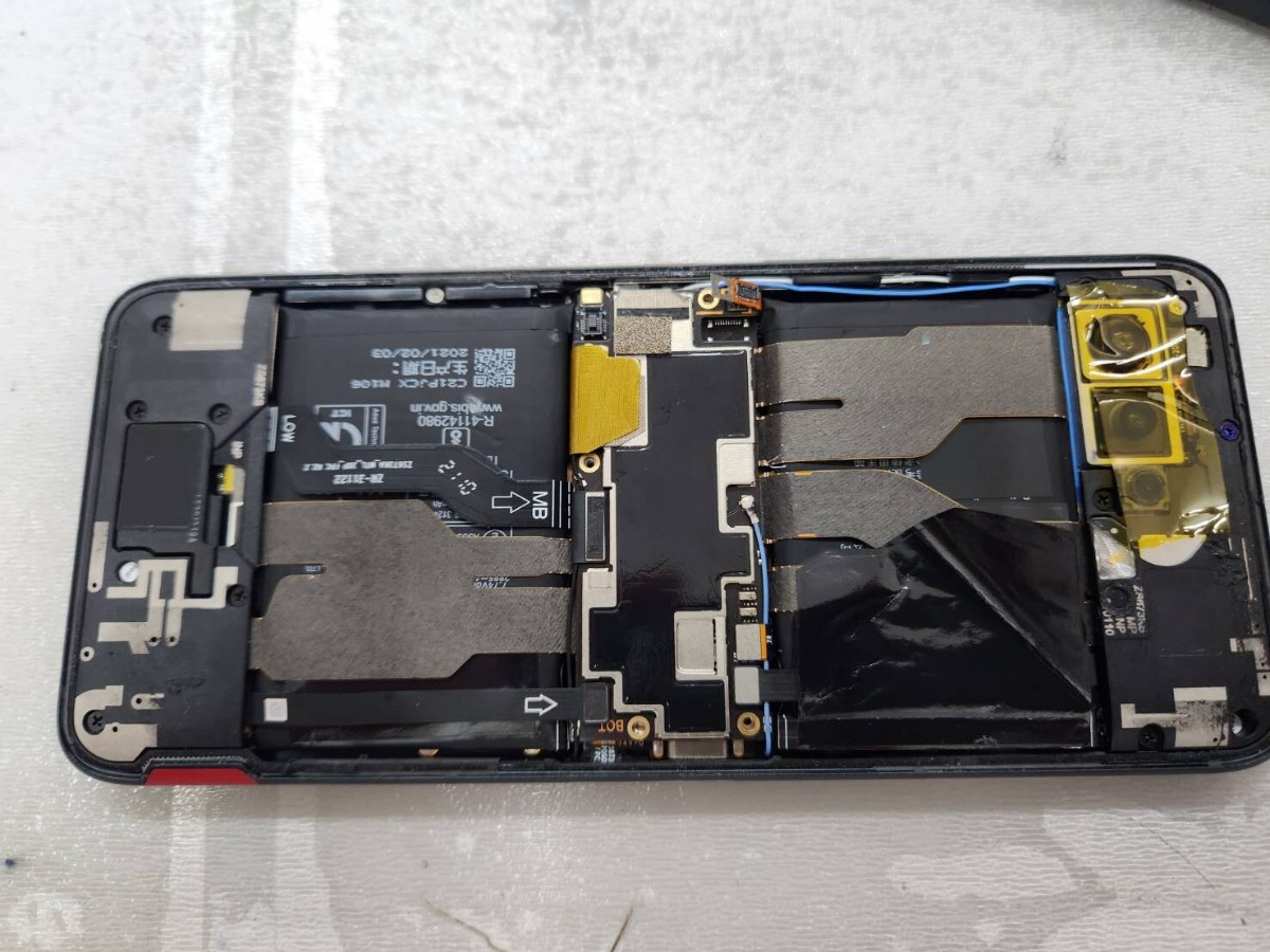 ZenFone、ROG Phone：起動不良の修理