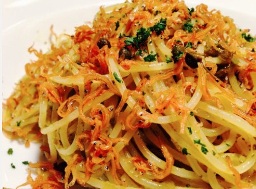 スパゲッティ 高菜とちりめん山椒のペペロンチーノ
