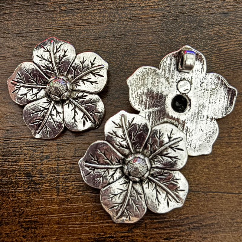 Maxi fiori pendente con passante