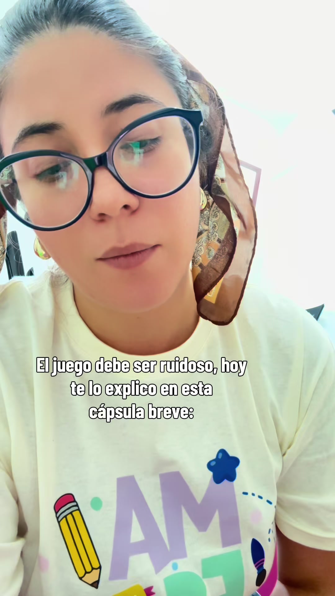 El juego debe ser ruidoso y dirigido por los adultos.