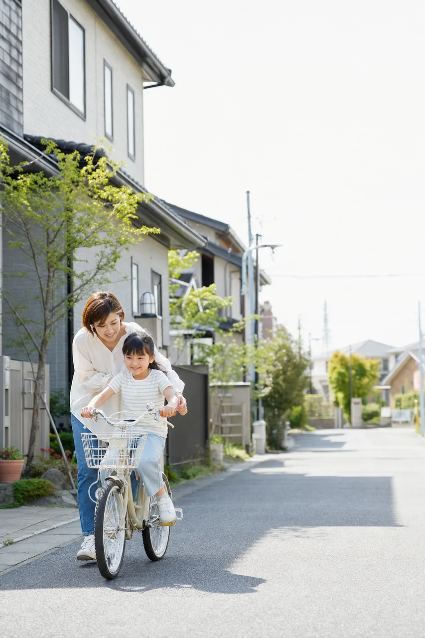 明るい日本の住まい 0470。住宅・建築をテーマにした、広告・Web・記事制作に使いやすい素材です。