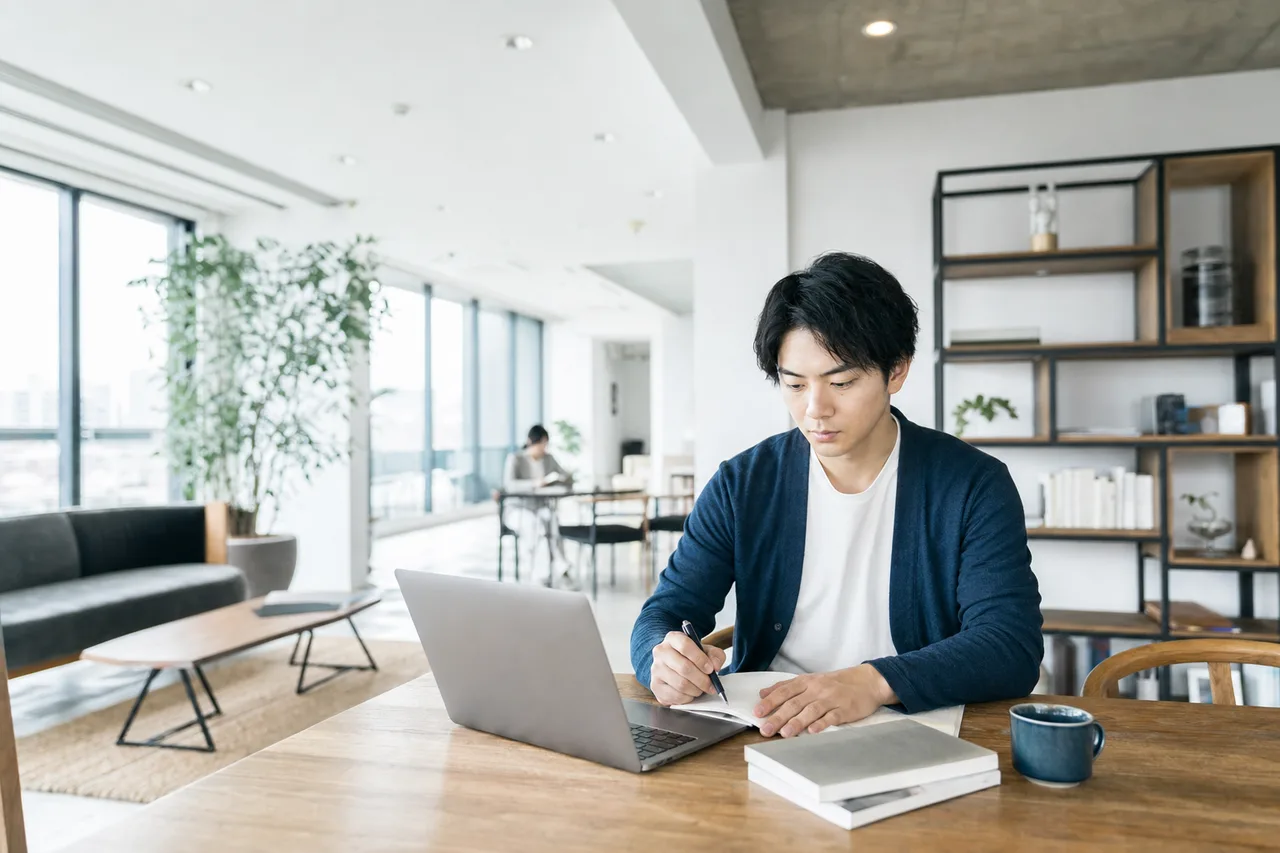 社会人のリスキリング 0493。教育をテーマにした、広告・Web・記事制作に使いやすい素材です。