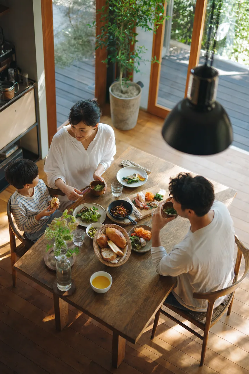 地域の食材を使った料理 0620。食べ物をテーマにした、広告・Web・記事制作に使いやすい素材です。