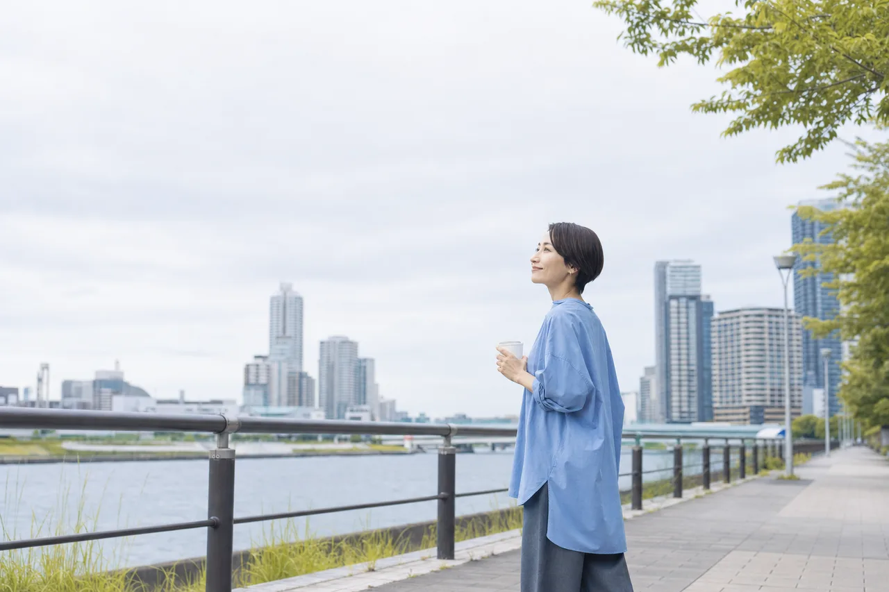 心の健康を整える時間 0672。健康・医療をテーマにした、広告・Web・記事制作に使いやすい素材です。