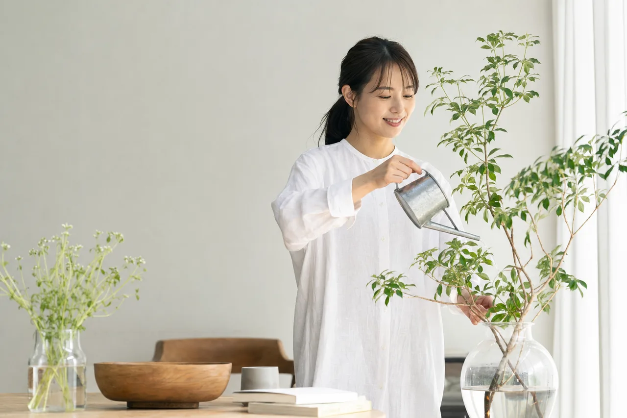 休日の丁寧な暮らし 0703。ライフスタイルをテーマにした、広告・Web・記事制作に使いやすい素材です。