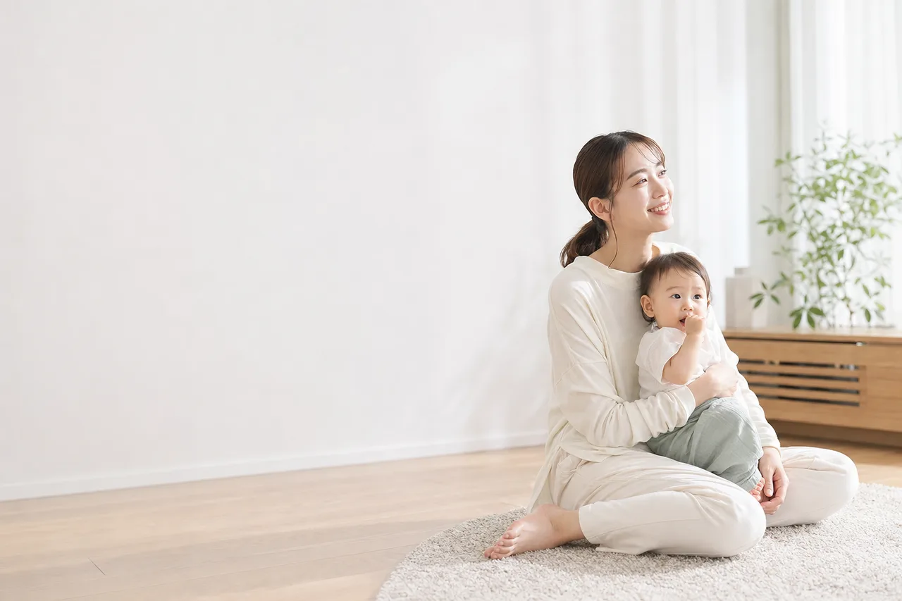 広告見出し用の余白が広いミニマル背景（SNS広告用）。広告見出し用の余白が広いミニマル背景をテーマに、SNS広告用として使いやすく構成した商用AI素材です。