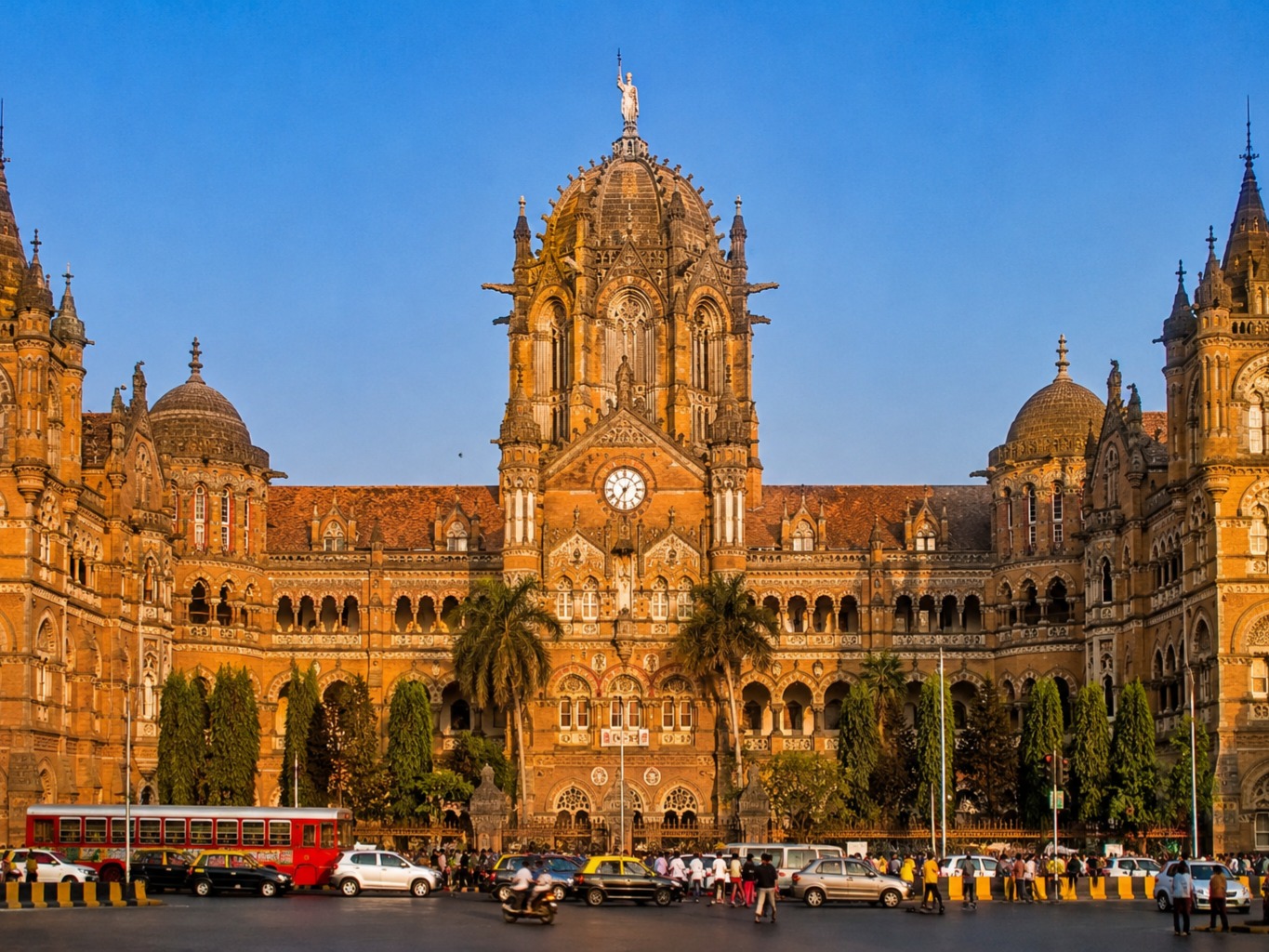 Explore Mumbai