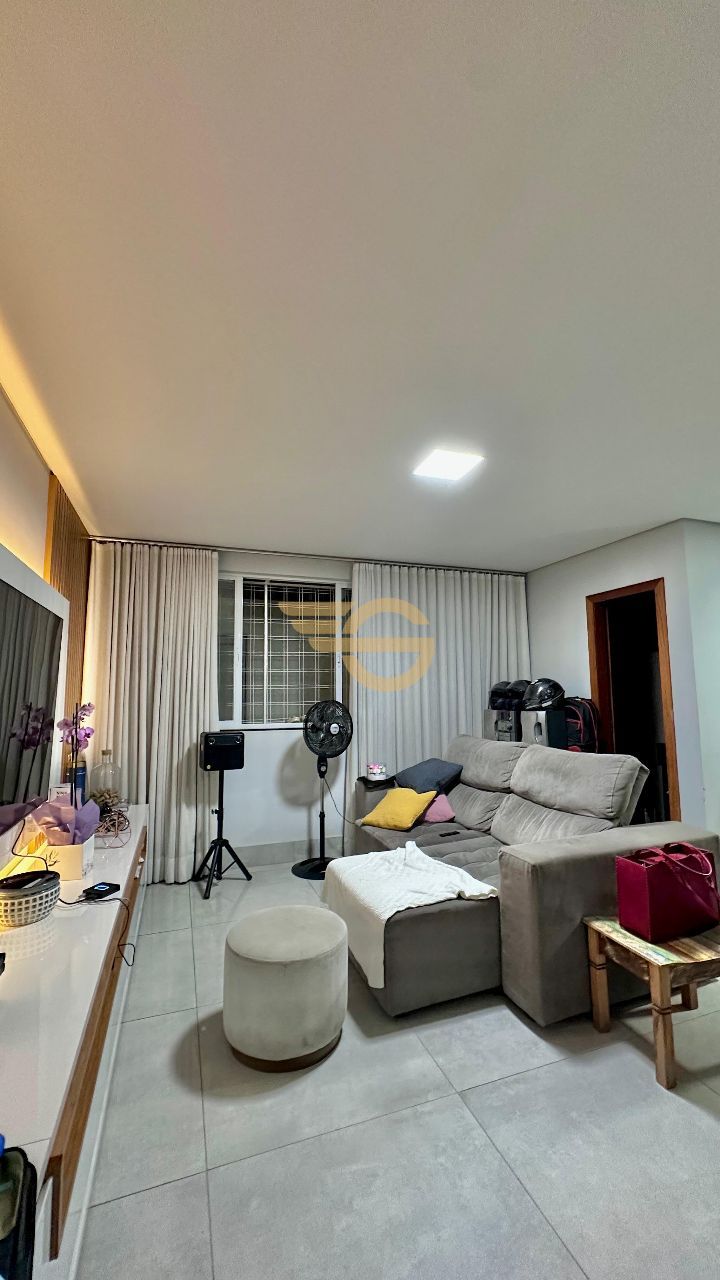 Foto de Casa Geminada à Venda no Iguaçu – 3 Quartos, Ar Condicio...