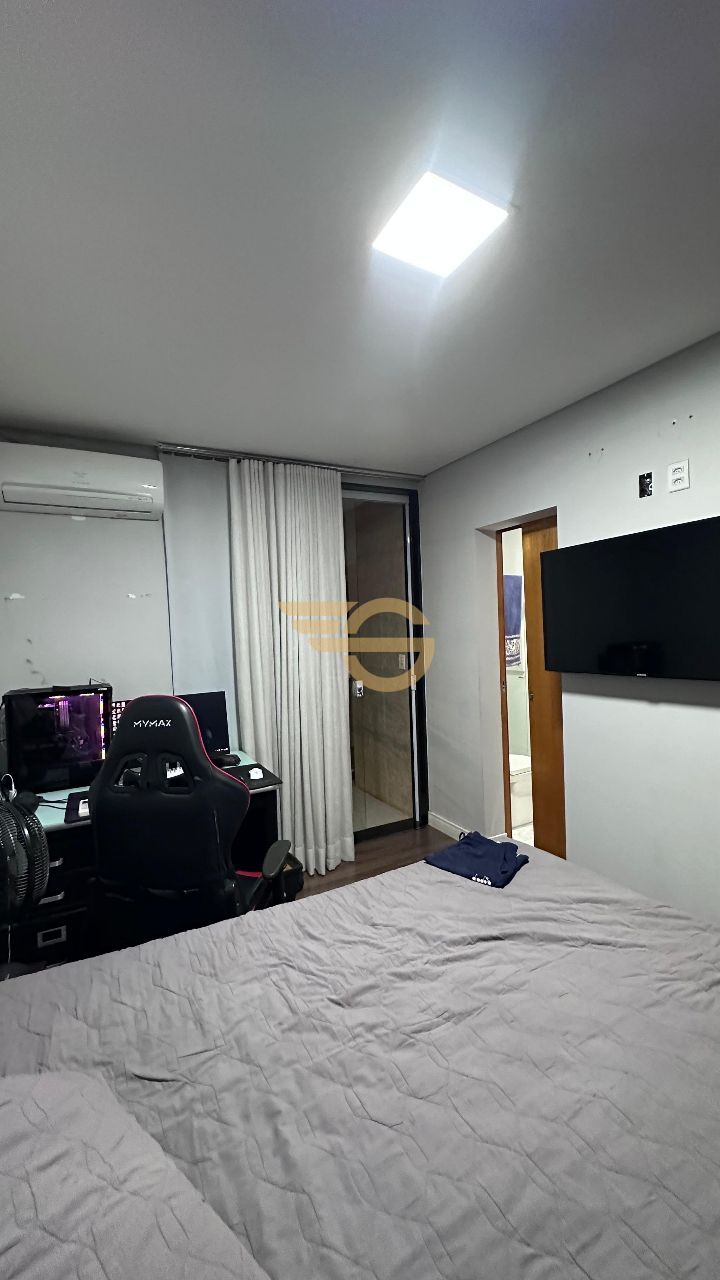 Foto de Casa Geminada à Venda no Iguaçu – 3 Quartos, Ar Condicio...