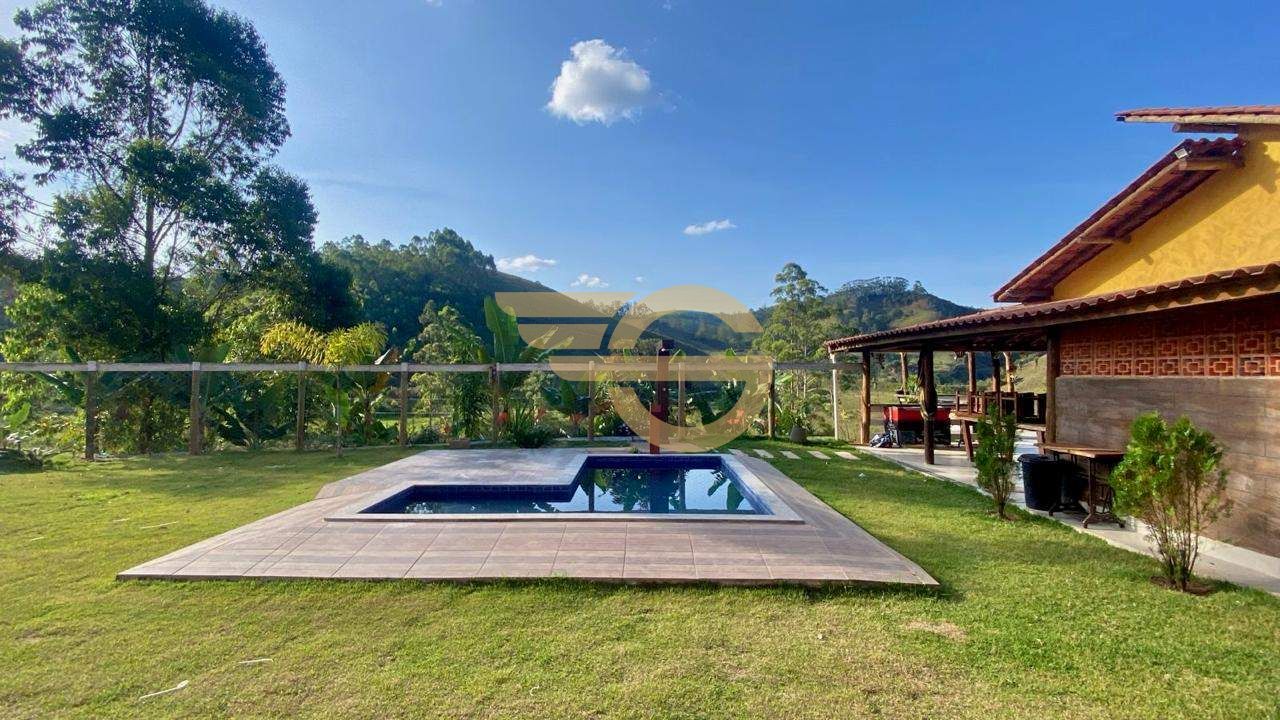 Foto de Sítio/chácara à Venda no Ipaneminha - 2 Quartos, Piscina e 2 Vagas