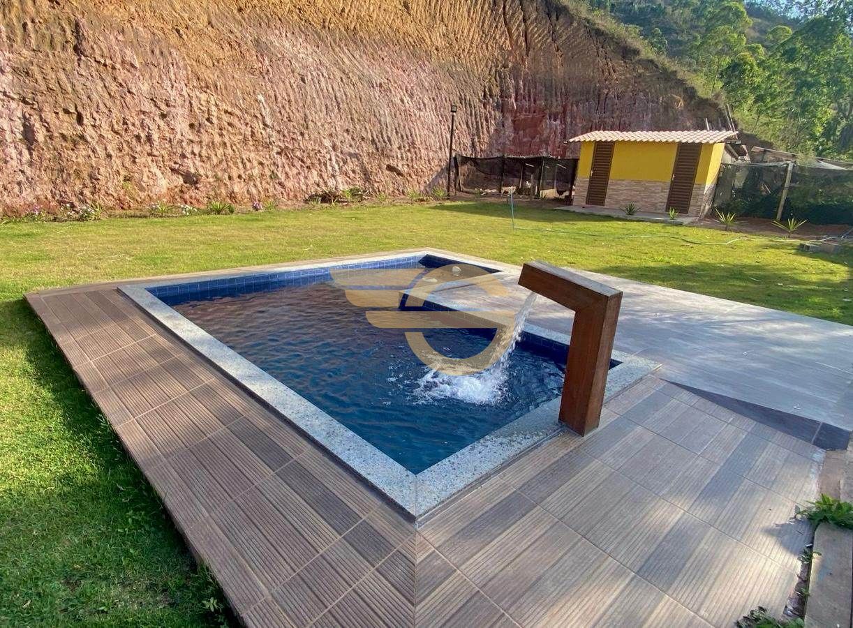 Foto de Sítio/chácara à Venda no Ipaneminha - 2 Quartos, Piscina e 2 Vagas