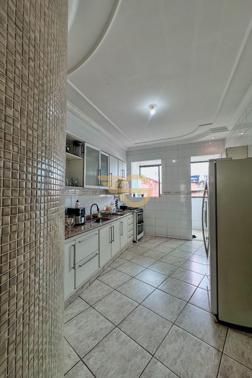 Foto de Casa à Venda - Ideal – 5 Quartos, Armários Embutidos e 6...