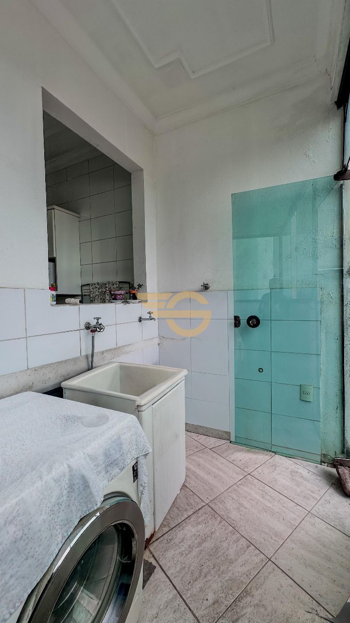 Foto de Casa à Venda - Ideal – 5 Quartos, Armários Embutidos e 6...